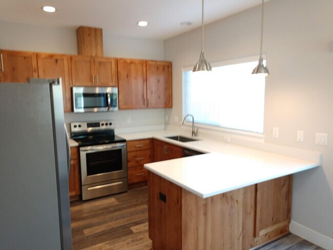 Building Photo - BIGFIR1055-1057