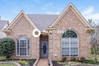 Building Photo - 3 Bedroom Pet-Friendly Home in Cordova, TN with Main Street Renewal
