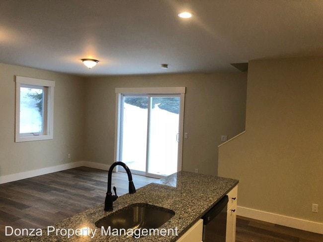 Building Photo - 224 Pope Meadow Dr