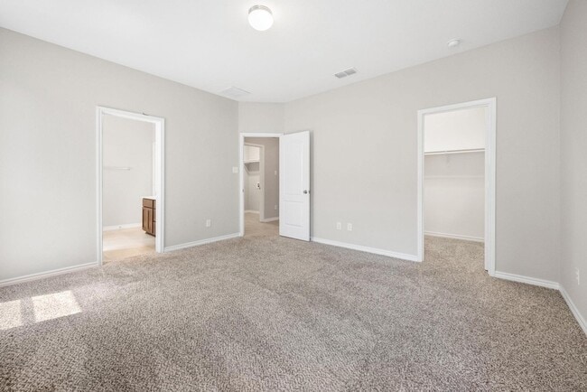 Building Photo - 3409 Keechi Creek Dr