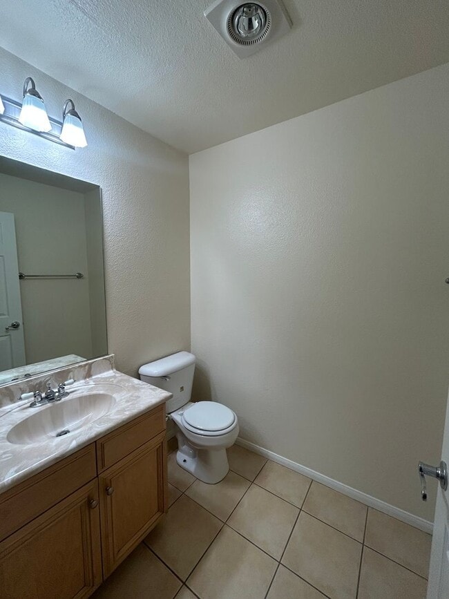 Building Photo - Alpine Glen Place