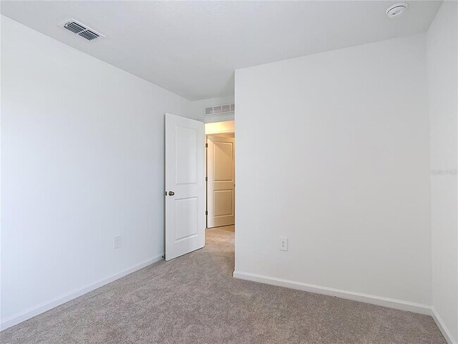 Building Photo - 2542 Grey Hawk Dr