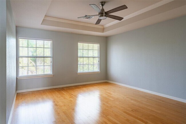 Building Photo - 10020 Lachlan Dr