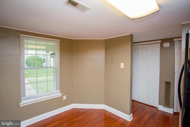 Building Photo - 17 Taylors Way