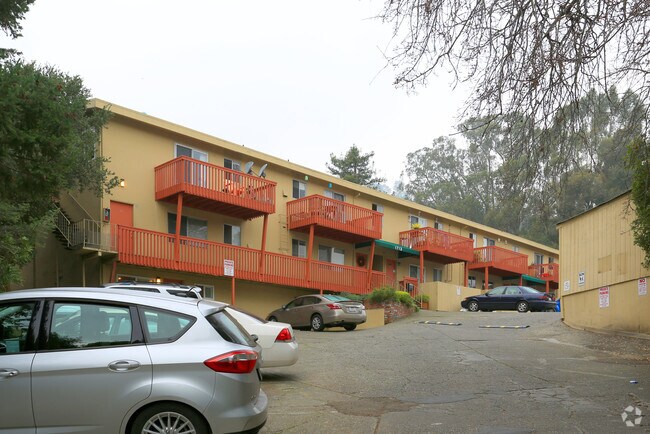 Building Photo - Lincoln Vista Apartments