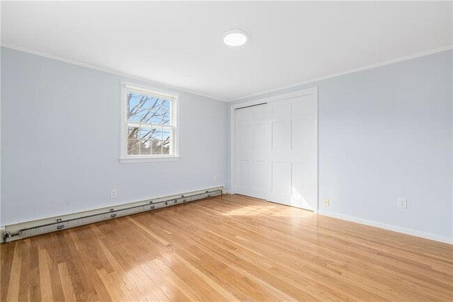 Building Photo - 4 Longmeadow Ave