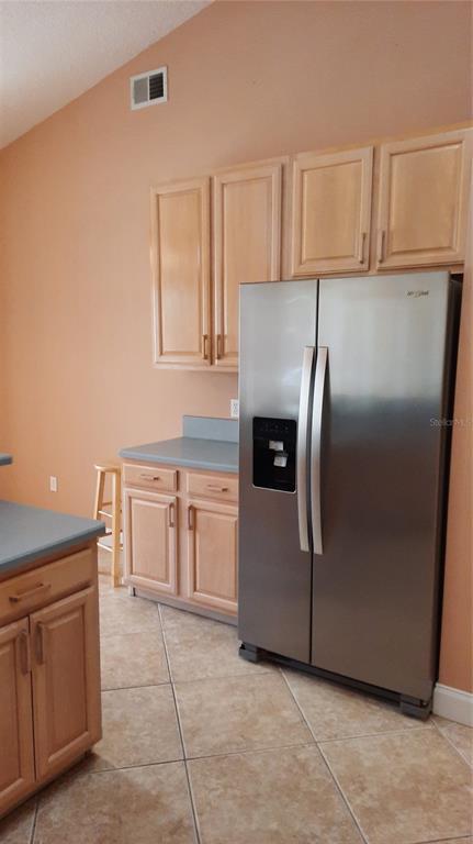 Building Photo - 58 Burning Bush Dr