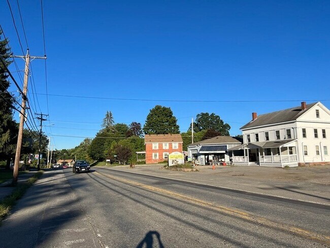 Building Photo - 221 E Main St