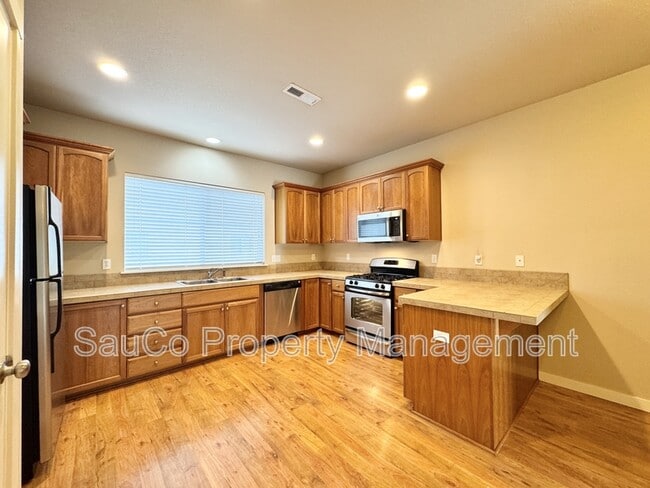 Building Photo - 10438 SW Akilean Terrace