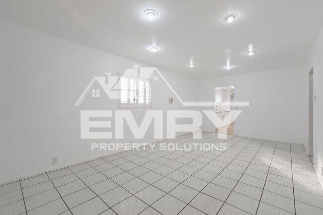 Building Photo - 6221 Fishburn Ave