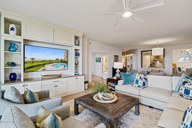 Building Photo - 426 Beachside Pl