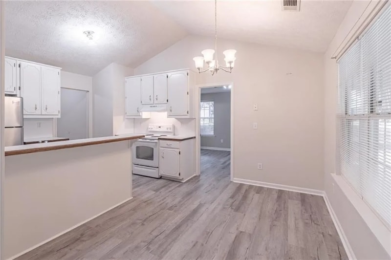 Building Photo - 1190 Mercury Dr SE