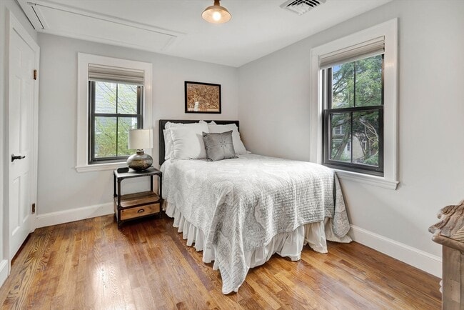 Building Photo - 167 Summer St