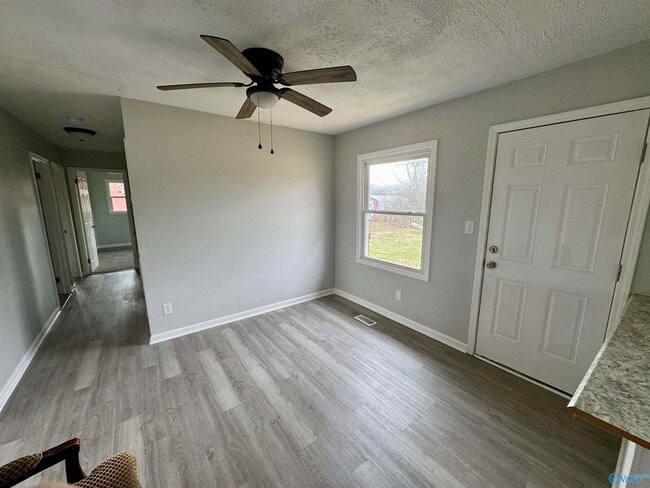 Building Photo - 1801 US Hwy 72 W