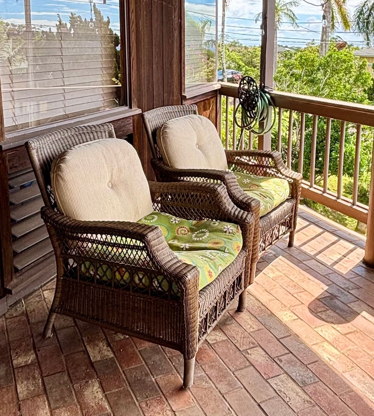 Building Photo - 3928 Ulu Alii St