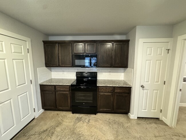 Building Photo - 1415 Shoshoni Trail