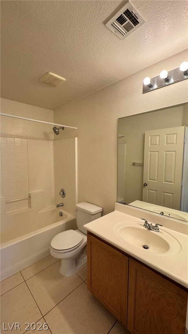 Building Photo - 9967 Carrizo Springs Ave
