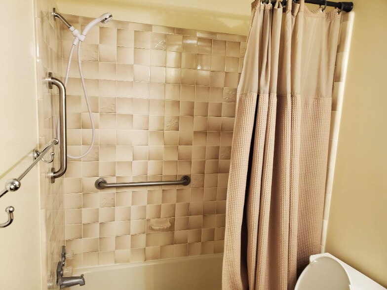 Building Photo - 2186 Karalee Way