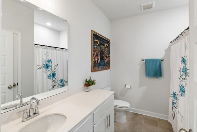 Building Photo - 277 Lucca Dr