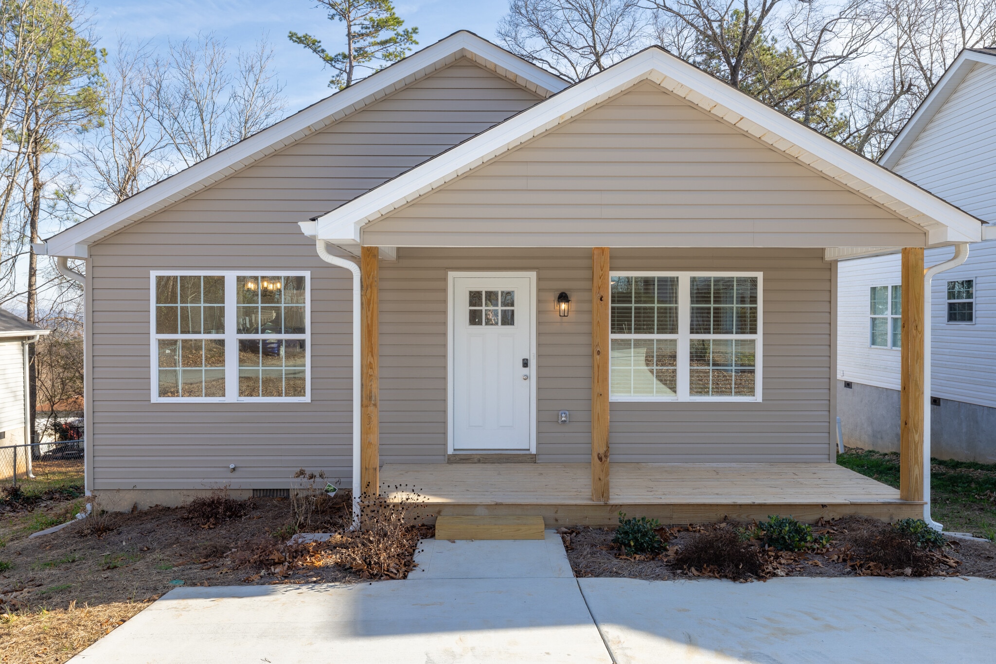 Building Photo - 812 Aubrey Ave