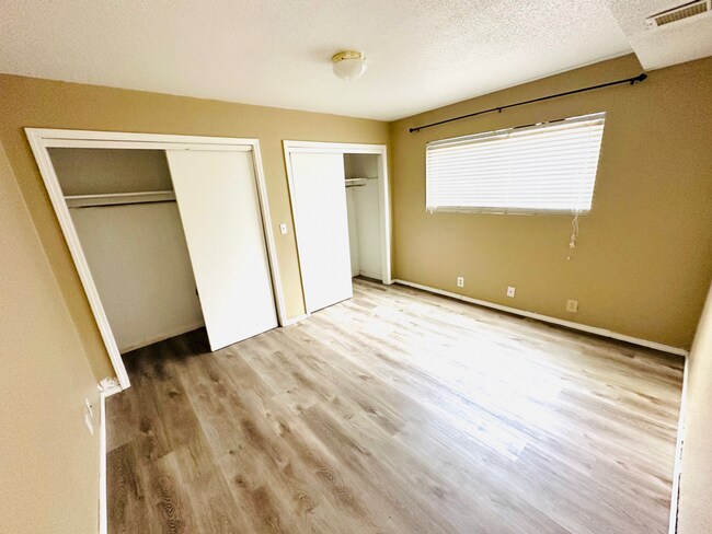 Building Photo - For Lease: Split-Level Ranch Home (4-Beds/2-Baths)