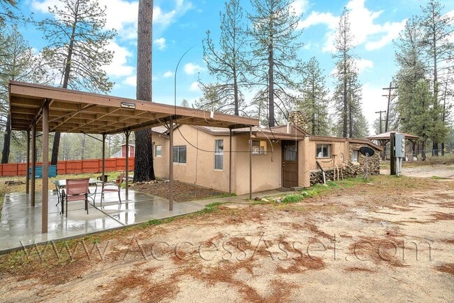 Building Photo - 59485 Pines to Palms Hwy