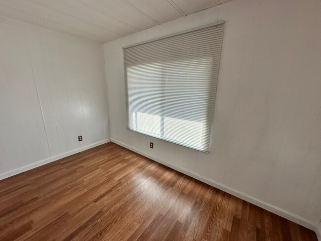 Building Photo - 44826 Orpington Ave