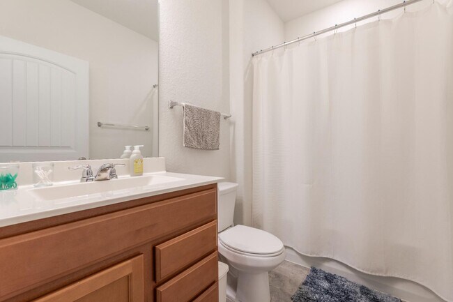 Building Photo - 6422 Hibiscus Falls