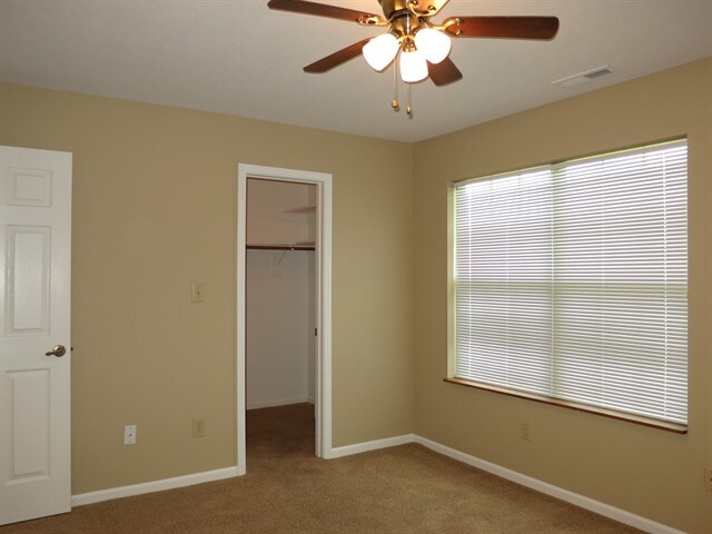 Building Photo - 10634 Bartley Dr