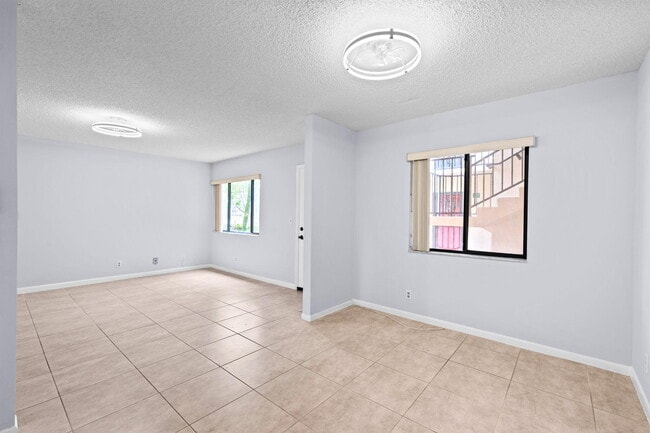 Building Photo - 5310 Las Verdes Cir