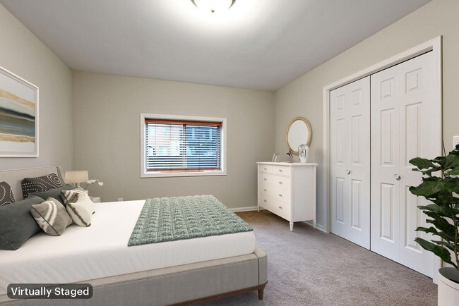 Building Photo - 737 Victoria Street S