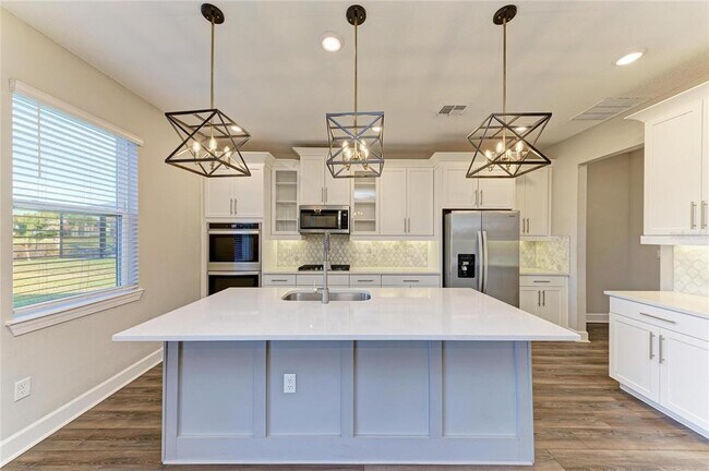 Building Photo - 13827 Green Hammock Pl