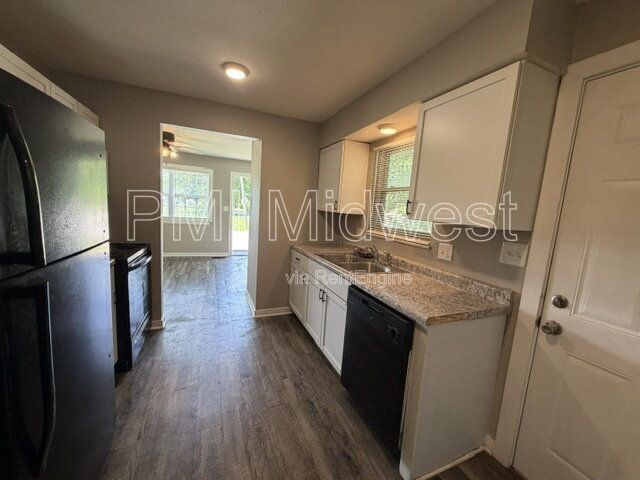 Building Photo - 2419 N Bolton Ave