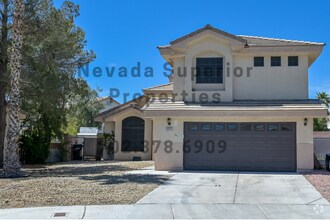 Building Photo - NW!!!  4 Bedrooms!!! Pool!! Spa!! Water Fa...