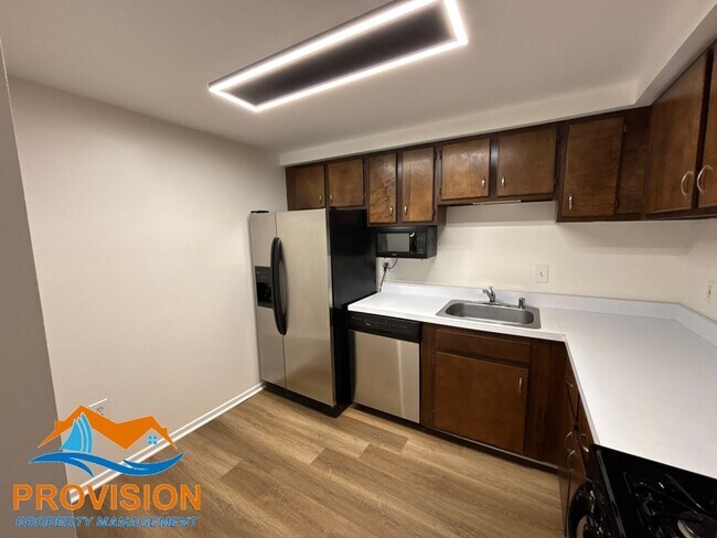 Building Photo - 2572 Riva Rd