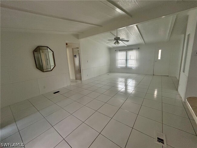 Building Photo - 130 Grassy Key Ln