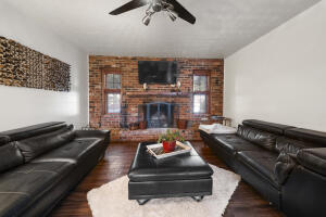 Building Photo - 108 Defoe Ct