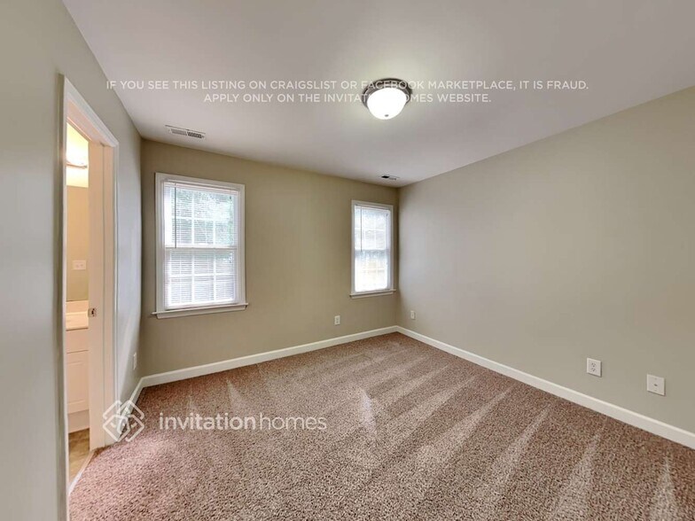 Building Photo - 308 Tarragon Trail