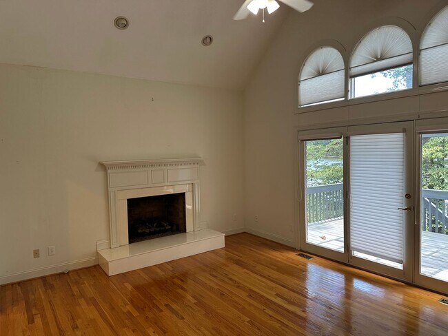 Building Photo - 110 Wimbledon Ct
