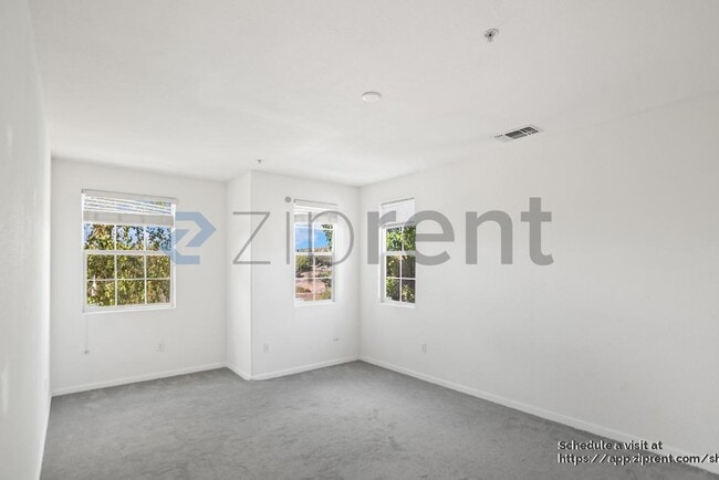 Building Photo - 812 Joree Ln