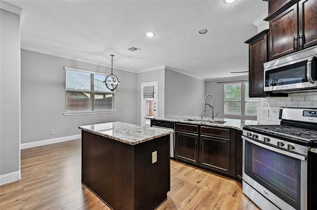 Building Photo - 1512 Greenbrier Dr