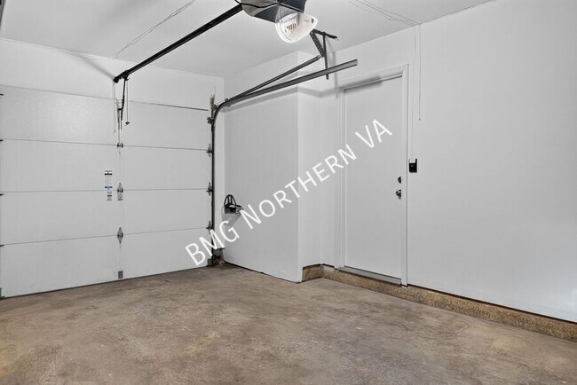 Building Photo - 6001 Keble Dr