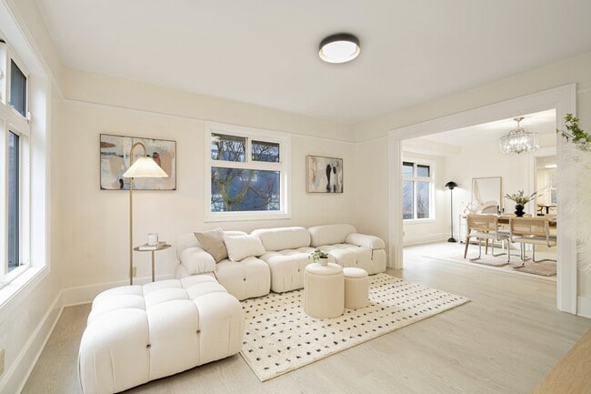Building Photo - 3649 36th Ave S