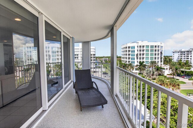 Building Photo - 3211 S Ocean Blvd