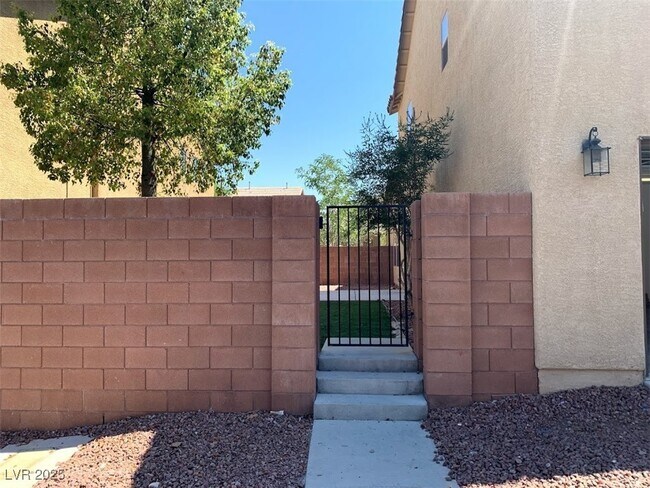 Building Photo - 10801 Cape Shore Ave