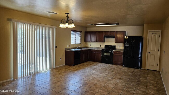 Building Photo - Rancho Valencia 3 bedroom, 2 bath unfurnis...