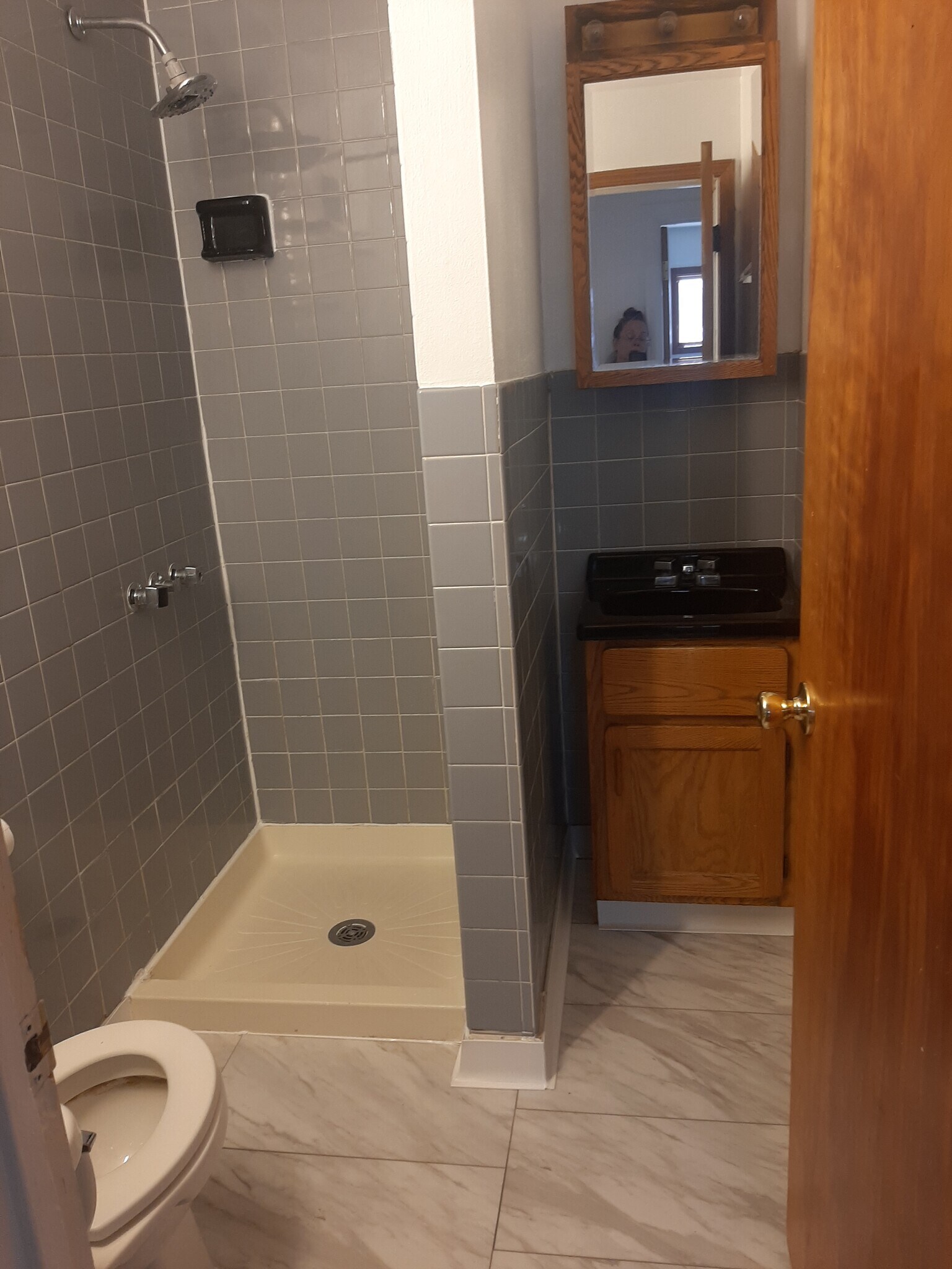 Bathroom - 517-1 Stafford Ave