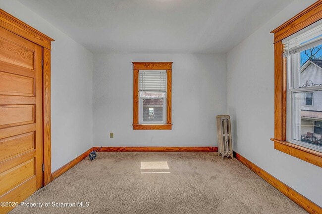 Building Photo - 1425 Church Ave