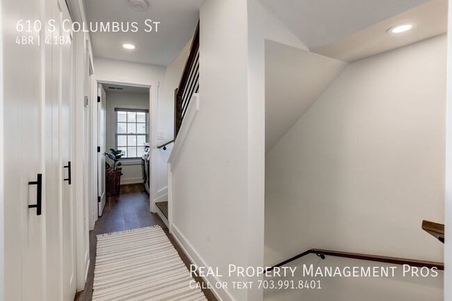 Building Photo - Stunning Corner Townhouse, Old Town Alexan...