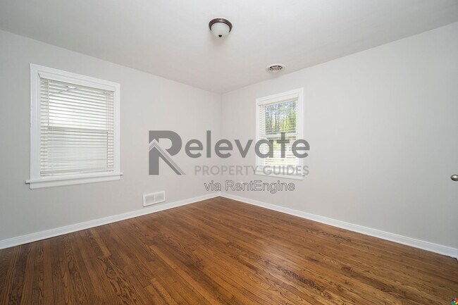 Building Photo - 9020 Weldon Dr